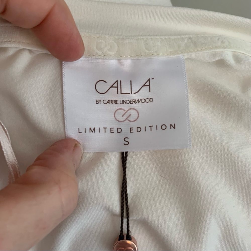 Calia Carrie Underwood Limited Edition Mesh 3/4 Length Sleeve Tee - Picture 8 of 11